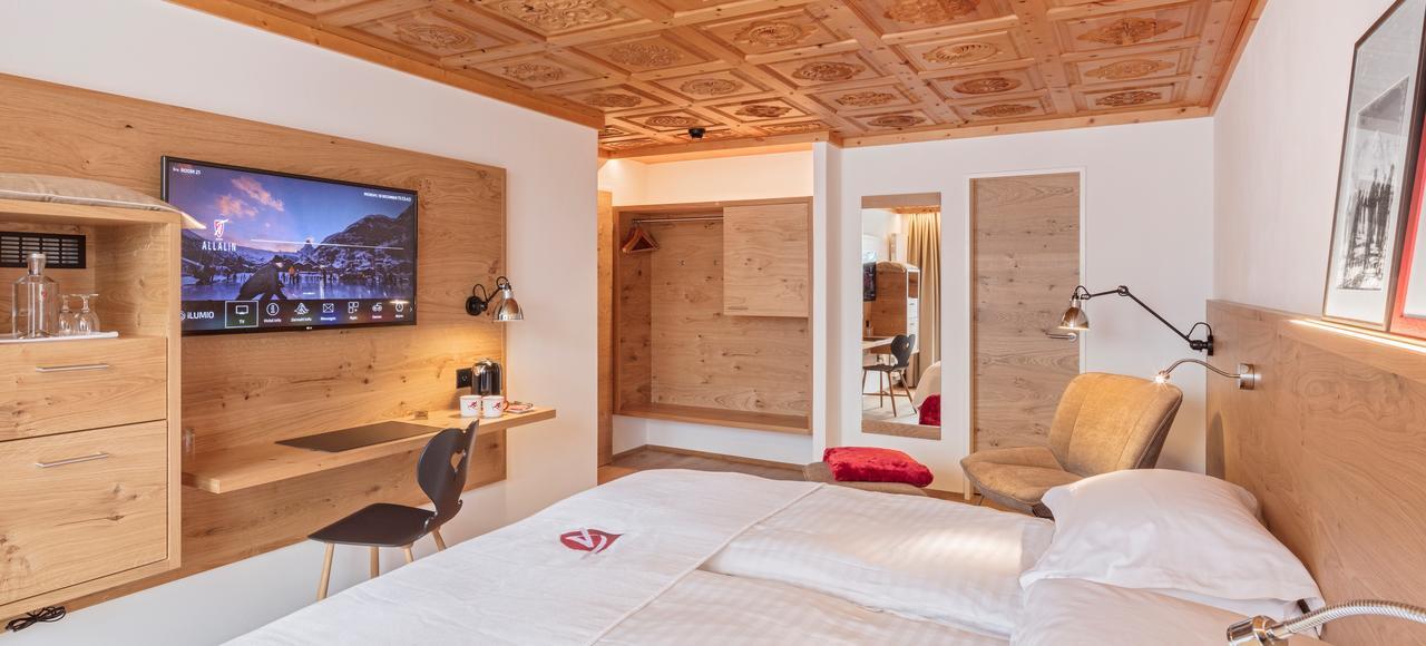 Swiss Alpine Hotel Allalin Церматт Екстер'єр фото