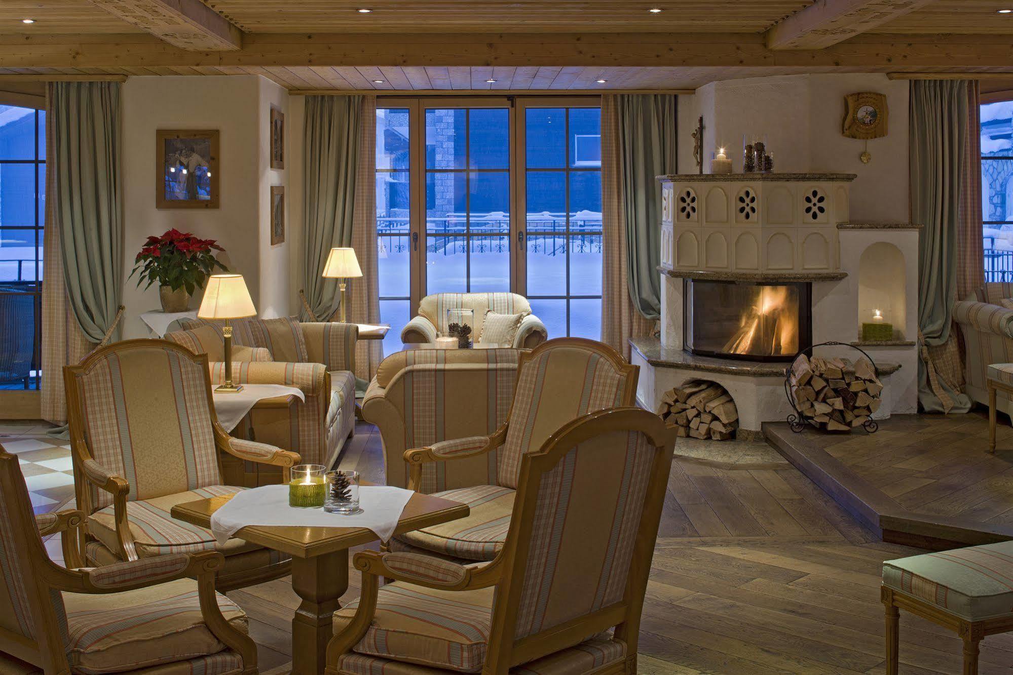 Swiss Alpine Hotel Allalin Церматт Екстер'єр фото